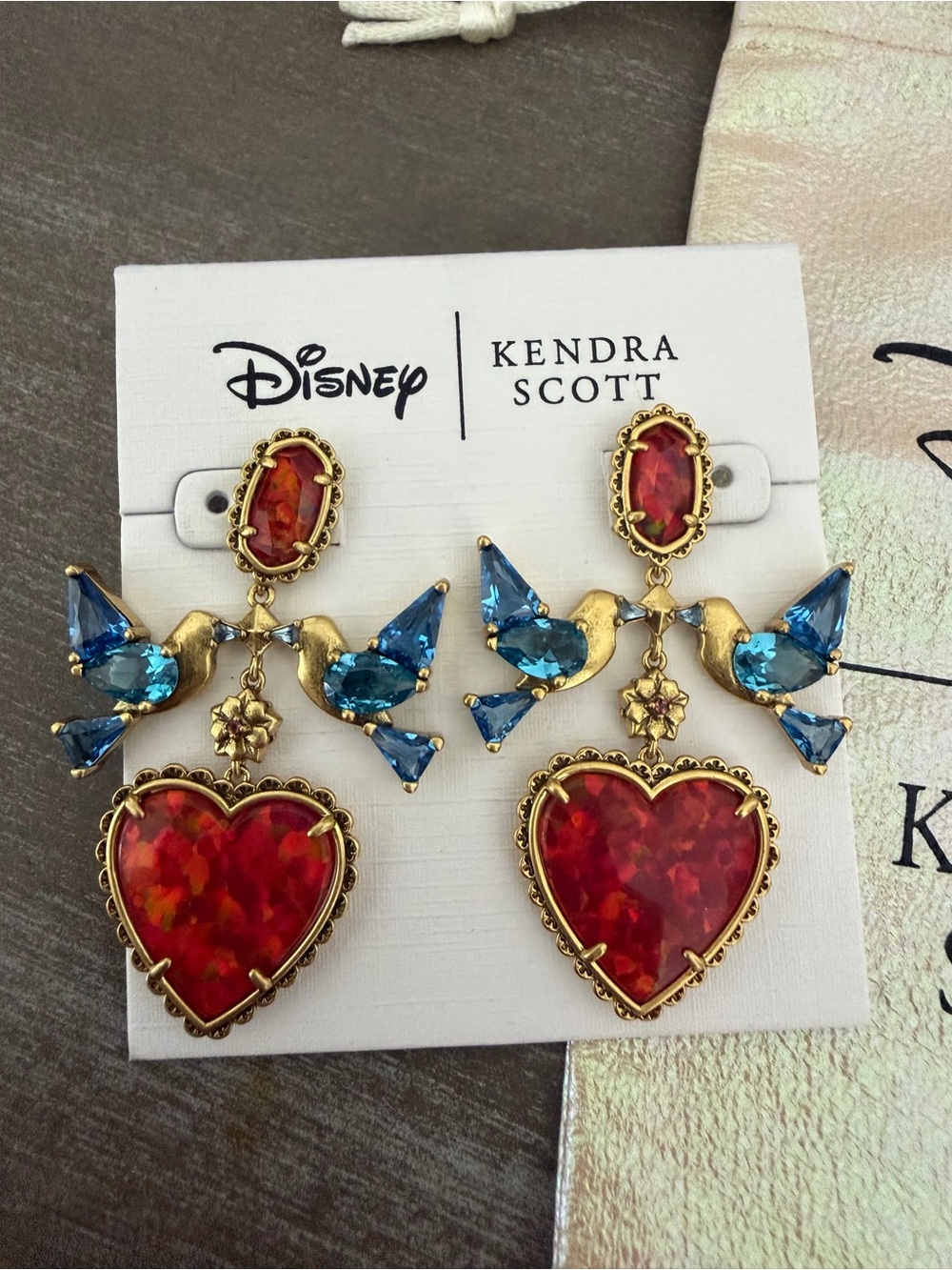 Disney x Kendra Scott Snow White Heart Statement Earrings Gold Red Opal NWT Rare